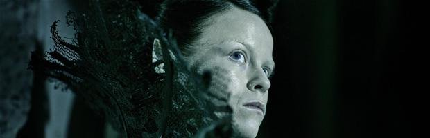 Iselin spilles af Signe Egholm Olsen
